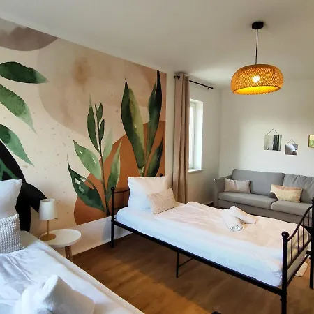 Bohnapartments Bechstein - Sehr Ruhig - 3 Schlafzimmer - Balkon - Gratis Stellplaetze- Wlan - Vollausstattung Neudietendorf Exterior foto