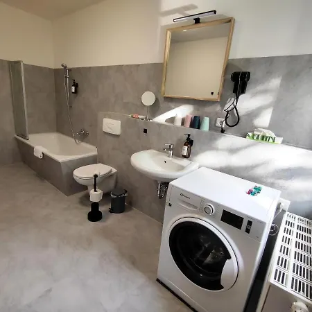 Bohnapartments Bechstein - Sehr Ruhig - 3 Schlafzimmer - Balkon - Gratis Stellplaetze- Wlan - Vollausstattung Neudietendorf Exterior foto