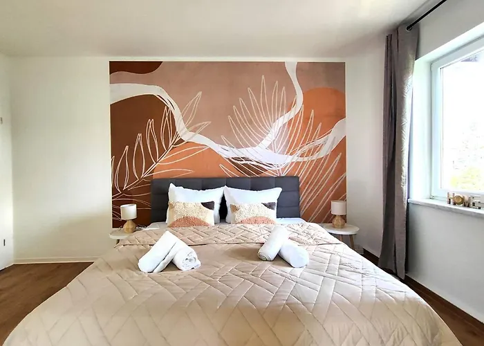 Bohnapartments Bechstein - Sehr Ruhig - 3 Schlafzimmer - Balkon - Gratis Stellplaetze- Wlan - Vollausstattung