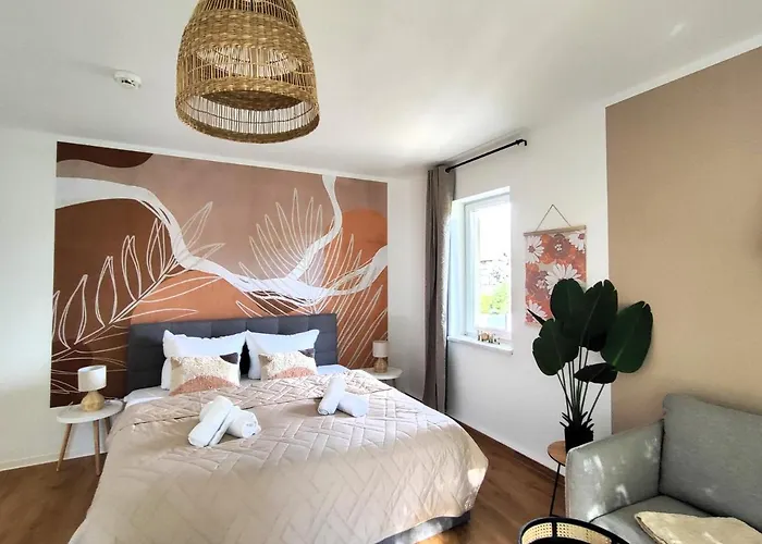 Bohnapartments Bechstein - Sehr Ruhig - 3 Schlafzimmer - Balkon - Gratis Stellplaetze- Wlan - Vollausstattung