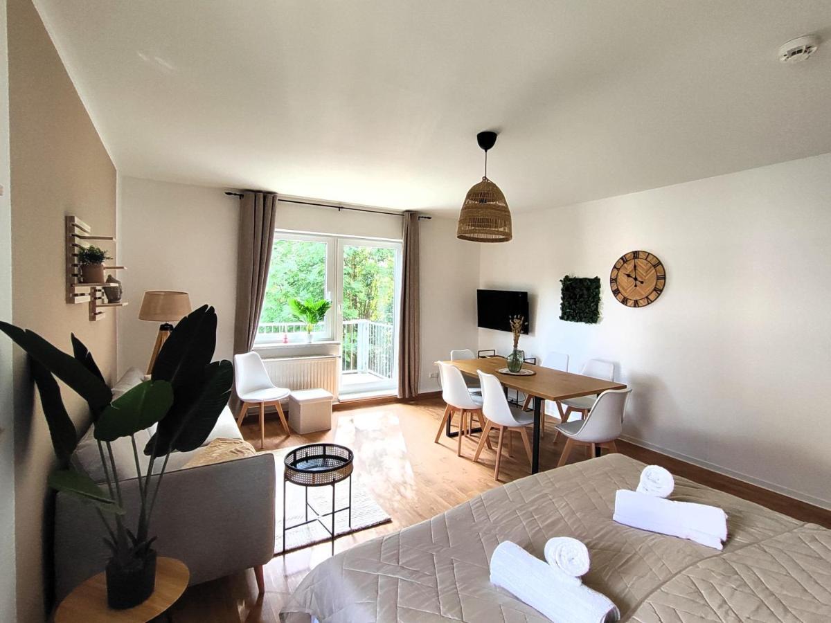 Bohnapartments Bechstein - Sehr Ruhig - 3 Schlafzimmer - Balkon - Gratis Stellplaetze- Wlan - Vollausstattung * Neudietendorf