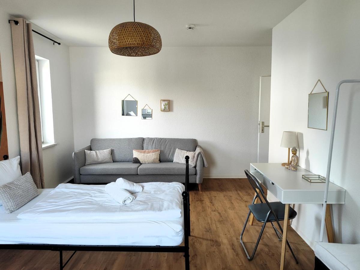 Bohnapartments Bechstein - Sehr Ruhig - 3 Schlafzimmer - Balkon - Gratis Stellplaetze- Wlan - Vollausstattung Apartment Neudietendorf