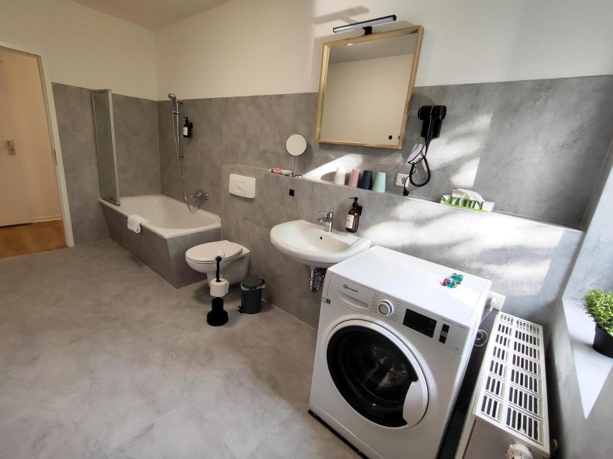 Bohnapartments Bechstein - Sehr Ruhig - 3 Schlafzimmer - Balkon - Gratis Stellplaetze- Wlan - Vollausstattung Apartment