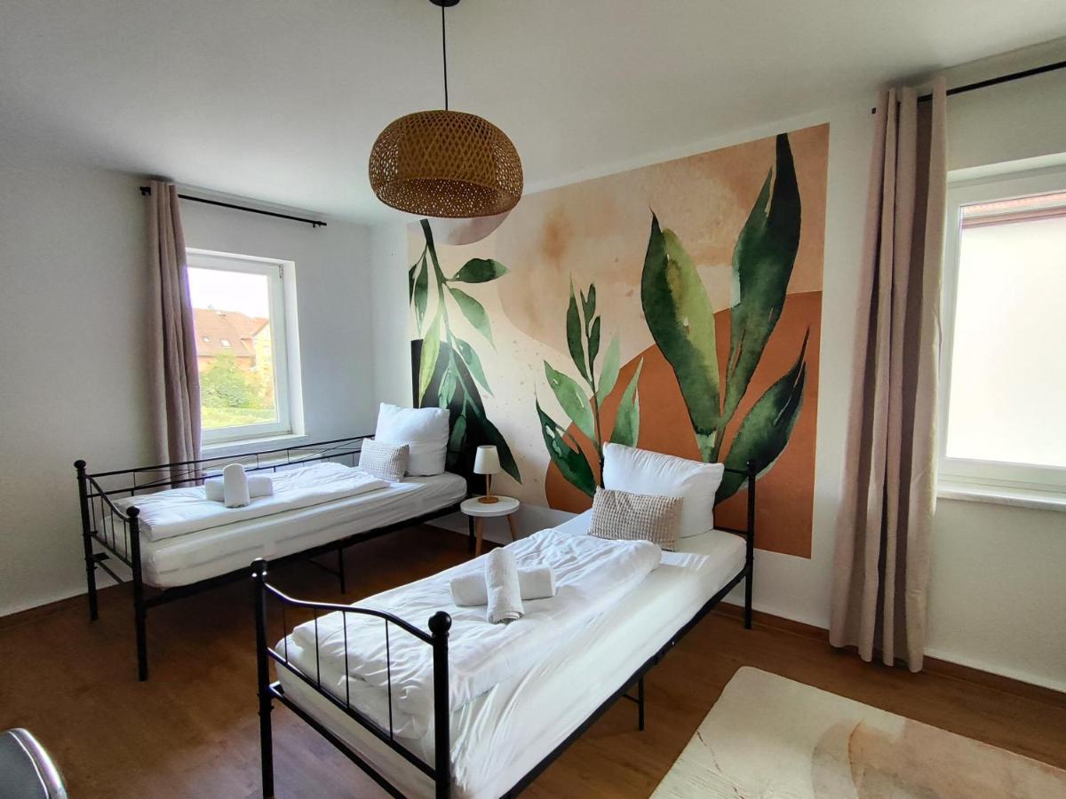 Apartment Bohnapartments Bechstein - Sehr Ruhig - 3 Schlafzimmer - Balkon - Gratis Stellplaetze- Wlan - Vollausstattung Neudietendorf