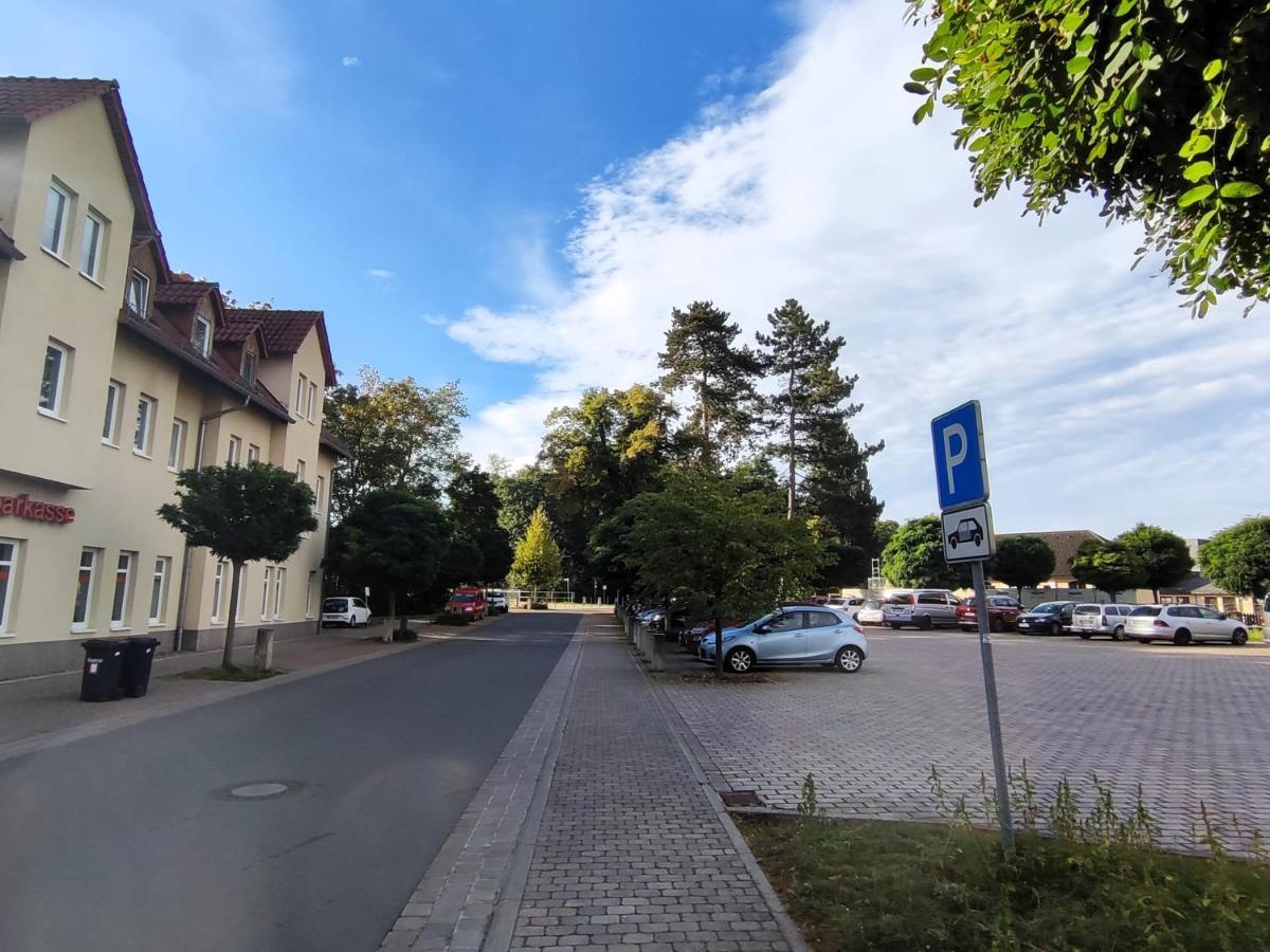 Bohnapartments Bechstein - Sehr Ruhig - 3 Schlafzimmer - Balkon - Gratis Stellplaetze- Wlan - Vollausstattung Apartment Neudietendorf